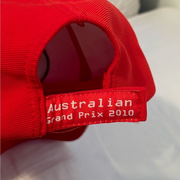 Formula 1 hat, Australia Grand Prix 2010 - Picture 2 of 4
